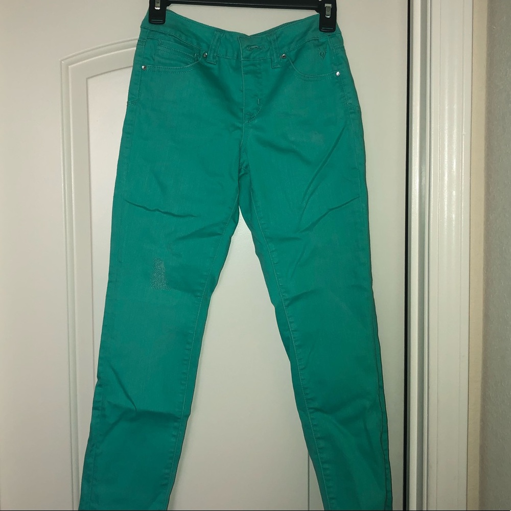 Cyan jeans